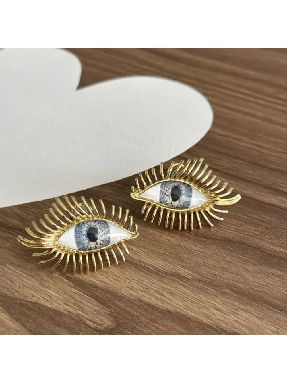 Eye Earrings Q177